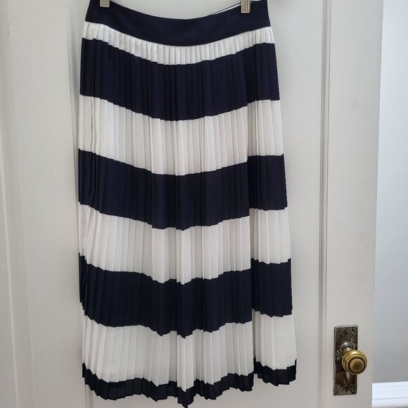 J. Crew Navy &  white skirt - Picture 5 of 5